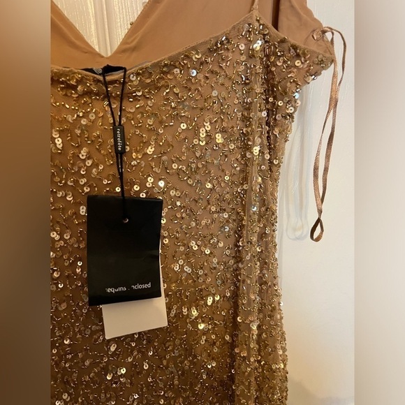 NWT retrofete Billie Dress in Nude - Picture 6 of 9